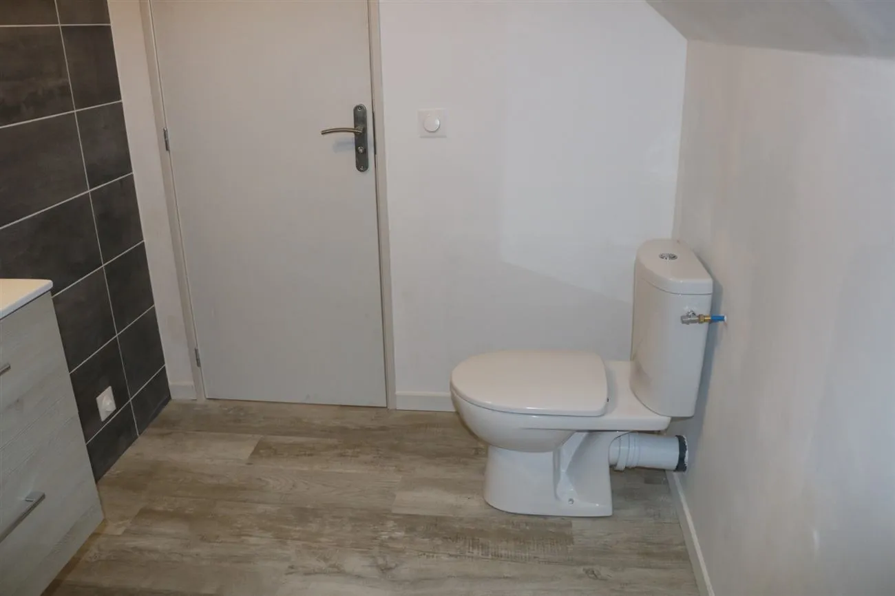Combles et salle d'eau à Plomodiern (2021), après travaux