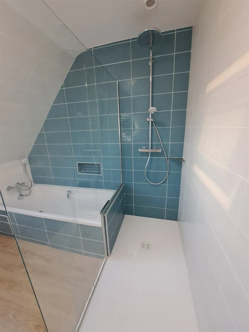 Salle de bain à Plomodiern (2023), après travaux