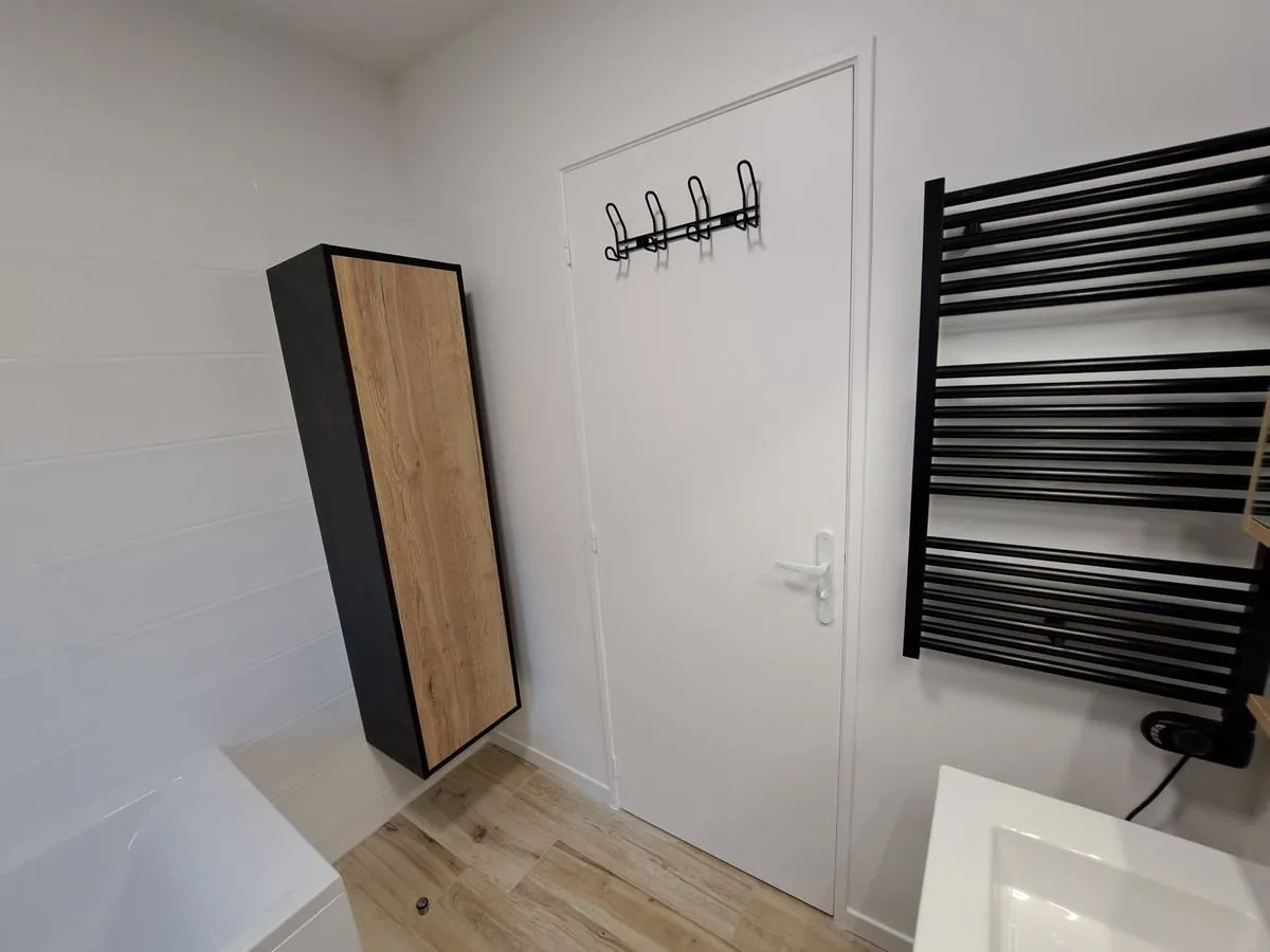 Salle d'eau à Crozon (2023), après travaux