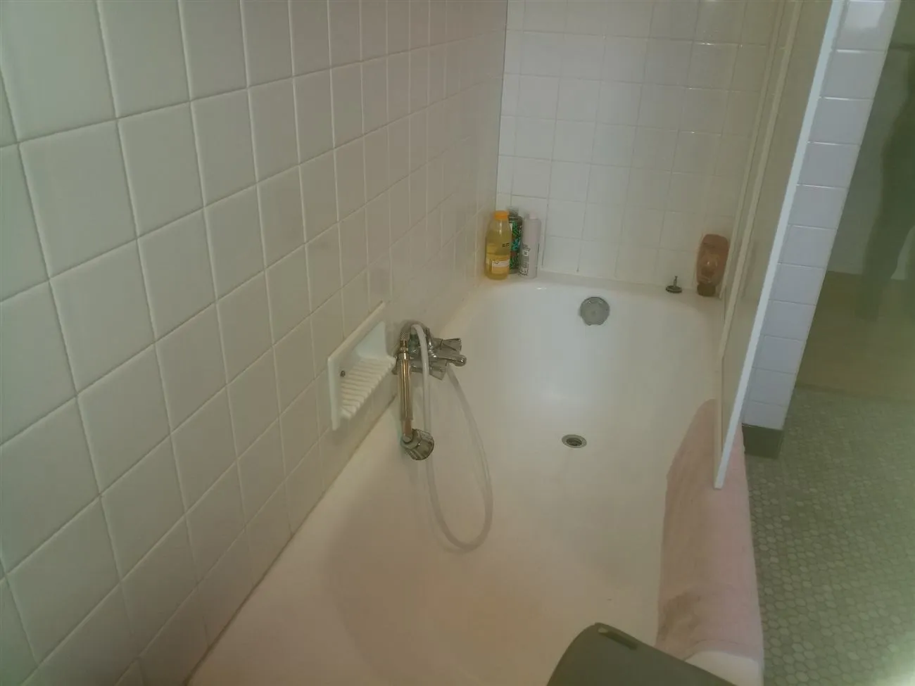 Salle d'eau à Plomodiern (2024), avant travaux