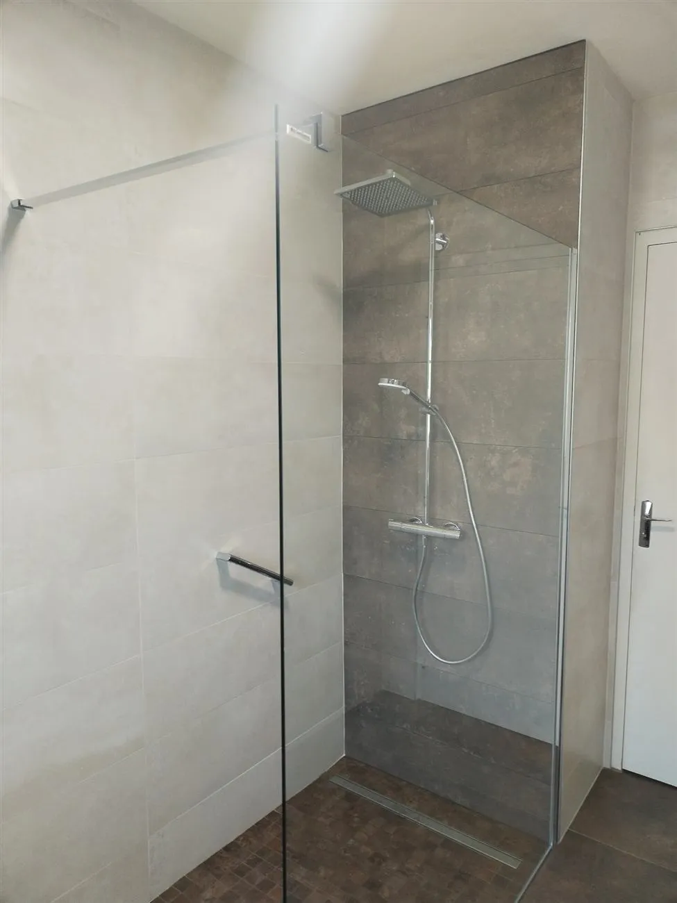 Salle d'eau à Plomodiern (2024), après travaux