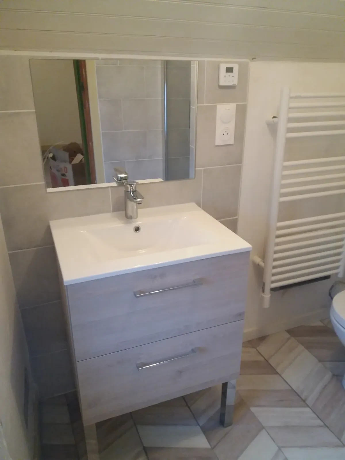 Salle d'eau. à Quimper (2019), après travaux